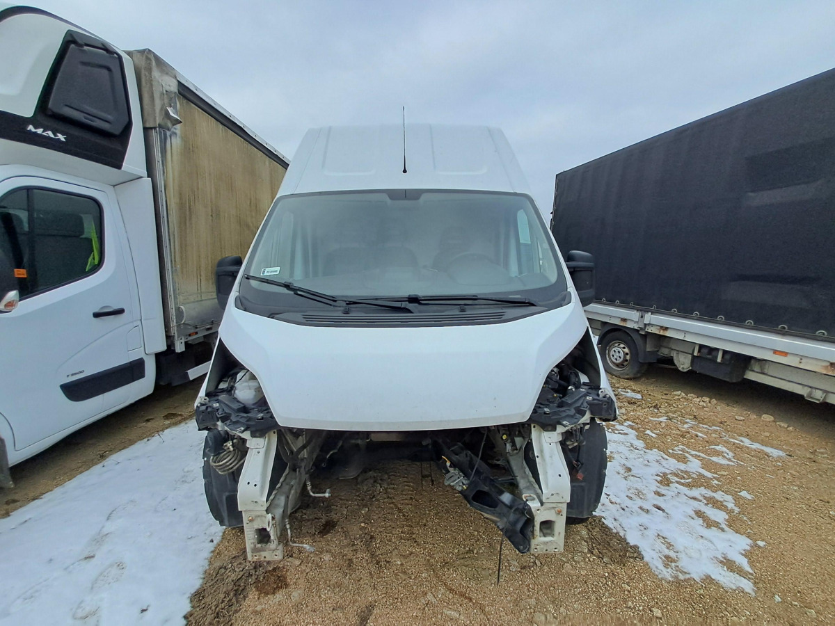 FIAT DUCATO FURGON BLASZAK - Furgon: 2 kép. FIAT DUCATO FURGON BLASZAK - Furgon: 2 kép.