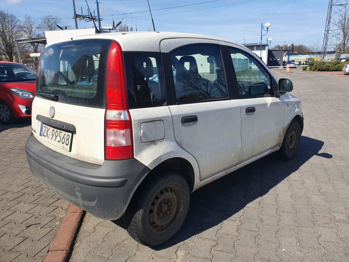 FIAT PANDA MINIVAN - Autó: 3 kép. FIAT PANDA MINIVAN - Autó: 3 kép.