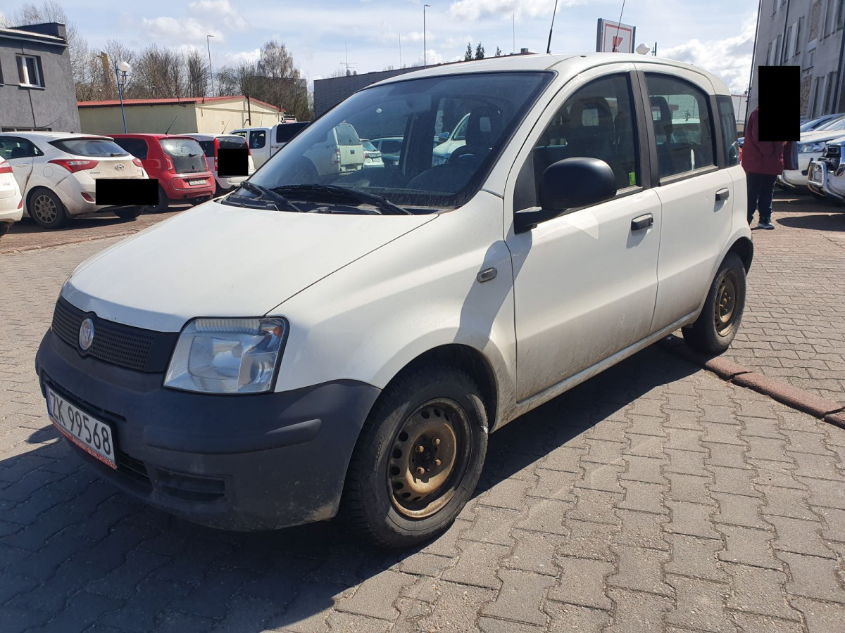 FIAT PANDA MINIVAN - Autó: 2 kép. FIAT PANDA MINIVAN - Autó: 2 kép.