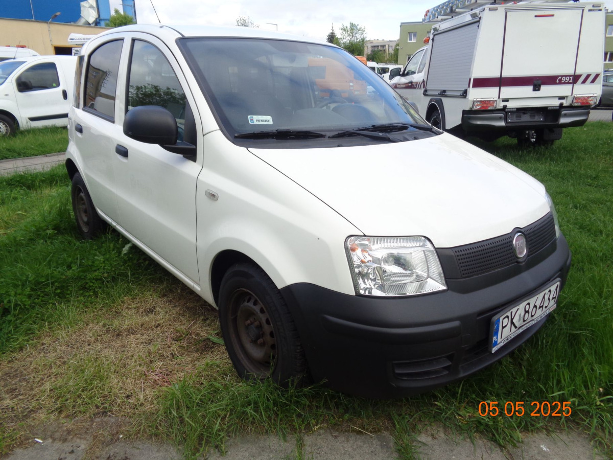 FIAT PANDA VAN HATCHBACK - Autó: 1 kép. FIAT PANDA VAN HATCHBACK - Autó: 1 kép.
