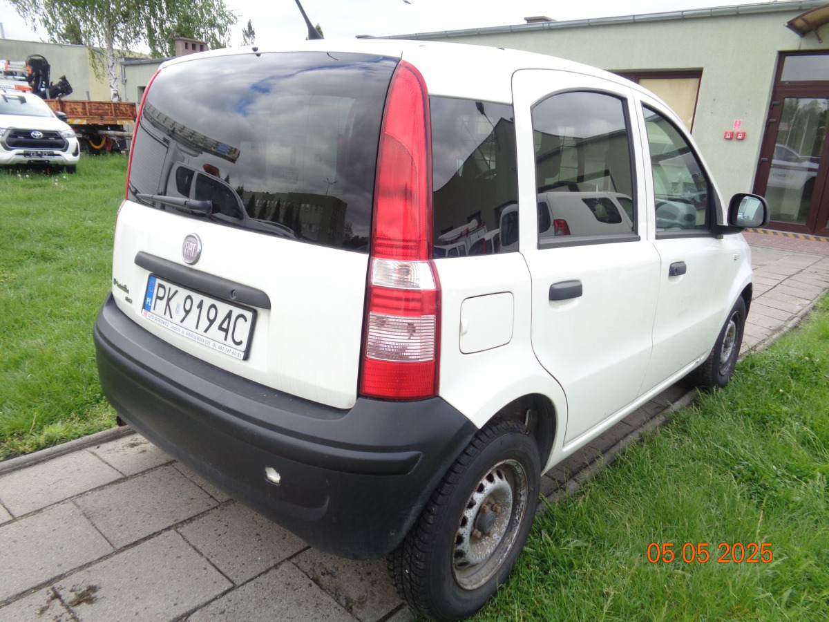 FIAT PANDA VAN HATCHBACK - Autó: 3 kép. FIAT PANDA VAN HATCHBACK - Autó: 3 kép.