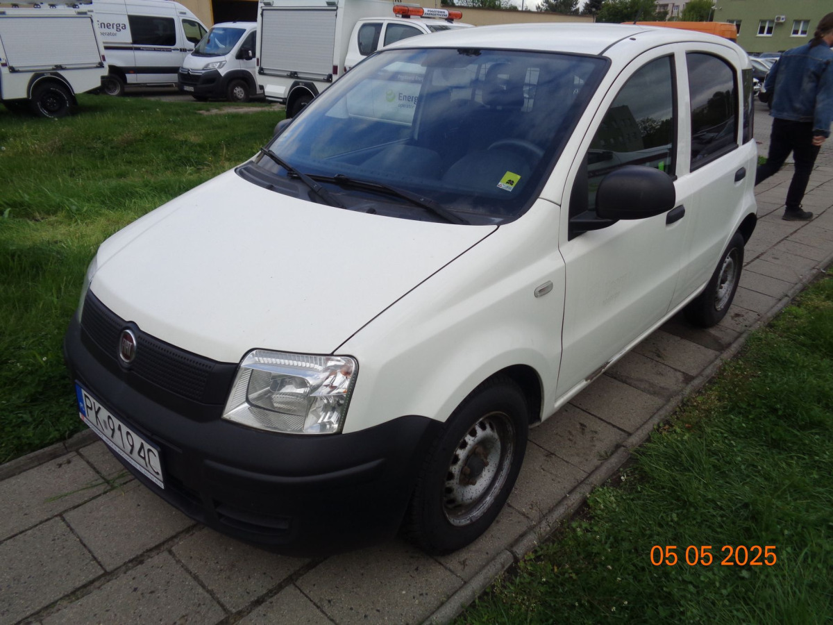 FIAT PANDA VAN HATCHBACK - Hatchback: 2 kép. FIAT PANDA VAN HATCHBACK - Hatchback: 2 kép.