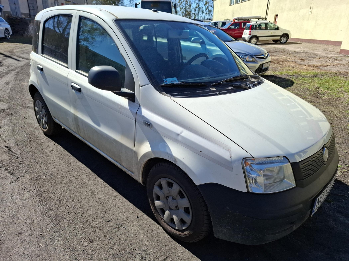 FIAT PANDA VAN - Autó: 1 kép. FIAT PANDA VAN - Autó: 1 kép.