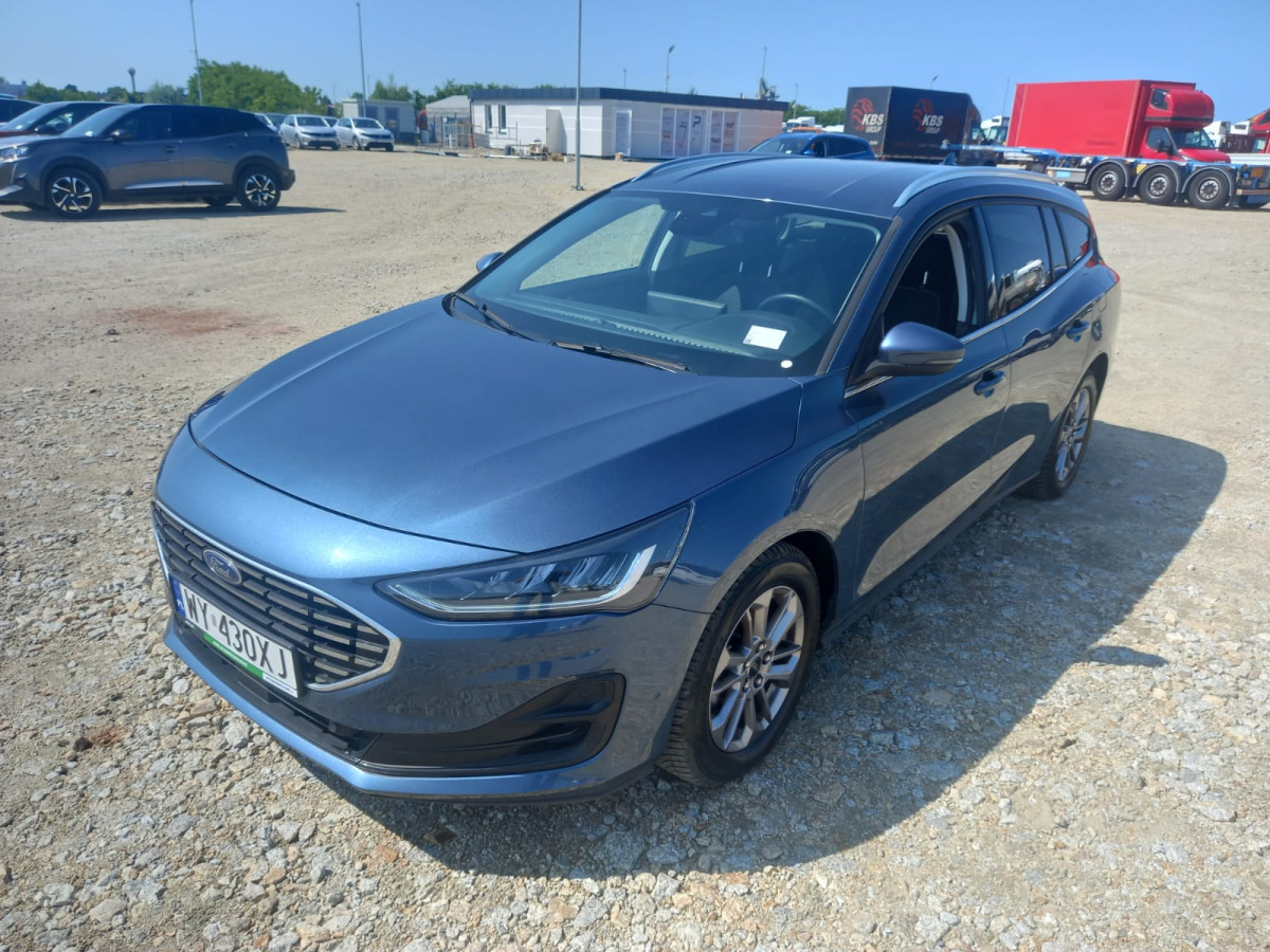 FORD FOCUS KOMBI - Autó: 3 kép. FORD FOCUS KOMBI - Autó: 3 kép.