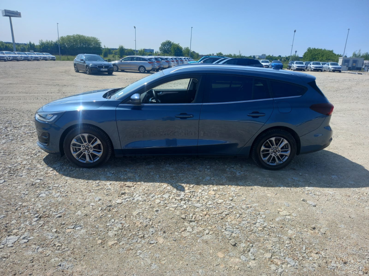 FORD FOCUS KOMBI - Autó: 5 kép. FORD FOCUS KOMBI - Autó: 5 kép.