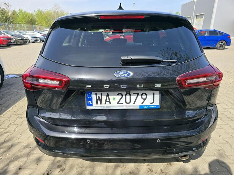 FORD FOCUS KOMBI - Autó: 4 kép. FORD FOCUS KOMBI - Autó: 4 kép.