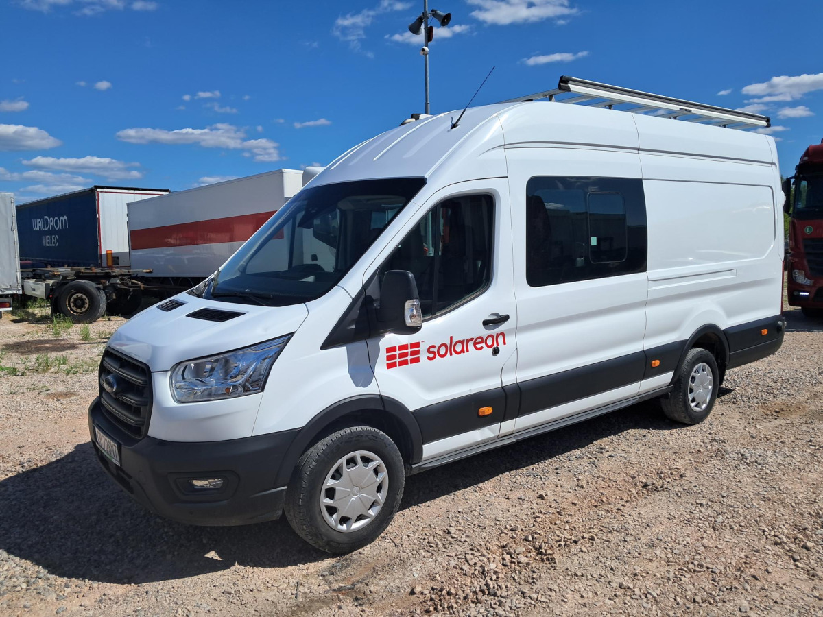 FORD TRANSIT BRYGADÓWKA - Duplakabinos kisteherautó: 3 kép. FORD TRANSIT BRYGADÓWKA - Duplakabinos kisteherautó: 3 kép.