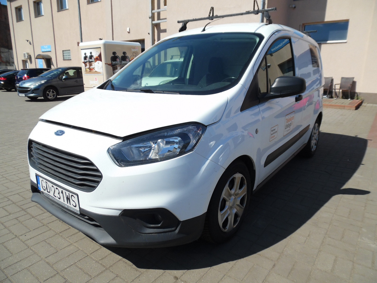 FORD TRANSIT COURIER FURGON BLASZAK - Furgon: 2 kép. FORD TRANSIT COURIER FURGON BLASZAK - Furgon: 2 kép.