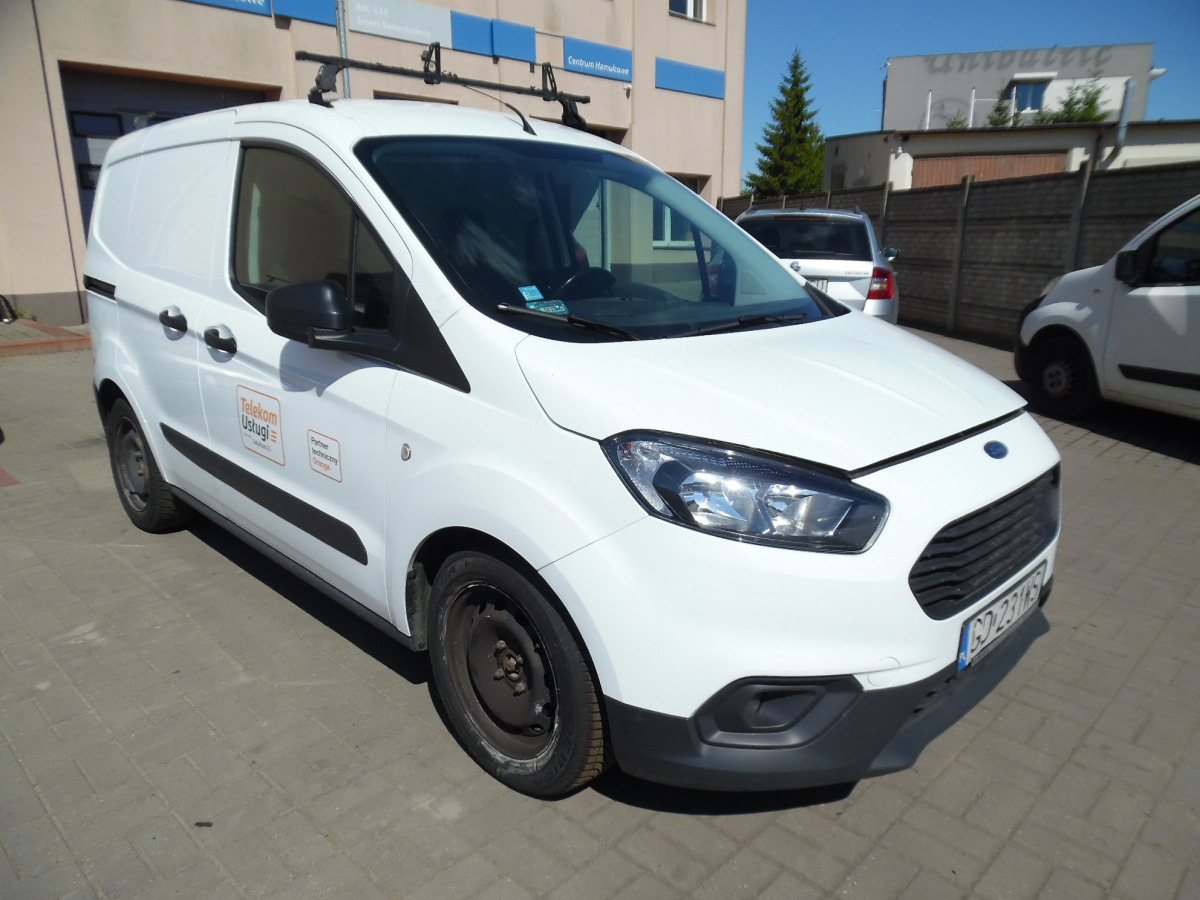 FORD TRANSIT COURIER FURGON BLASZAK - Furgon: 1 kép. FORD TRANSIT COURIER FURGON BLASZAK - Furgon: 1 kép.
