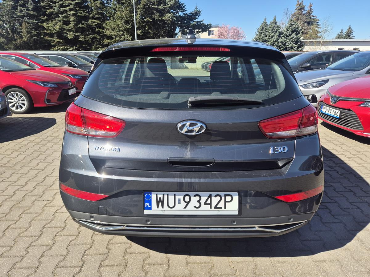 HYUNDAI I30 HATCHBACK - Hatchback: 5 kép. HYUNDAI I30 HATCHBACK - Hatchback: 5 kép.