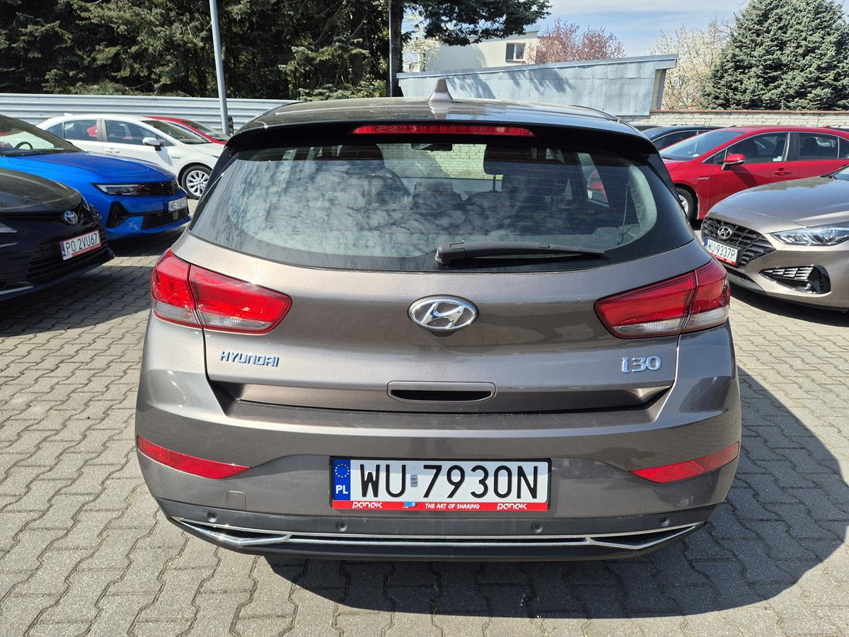 HYUNDAI I30 HATCHBACK - Hatchback: 5 kép. HYUNDAI I30 HATCHBACK - Hatchback: 5 kép.
