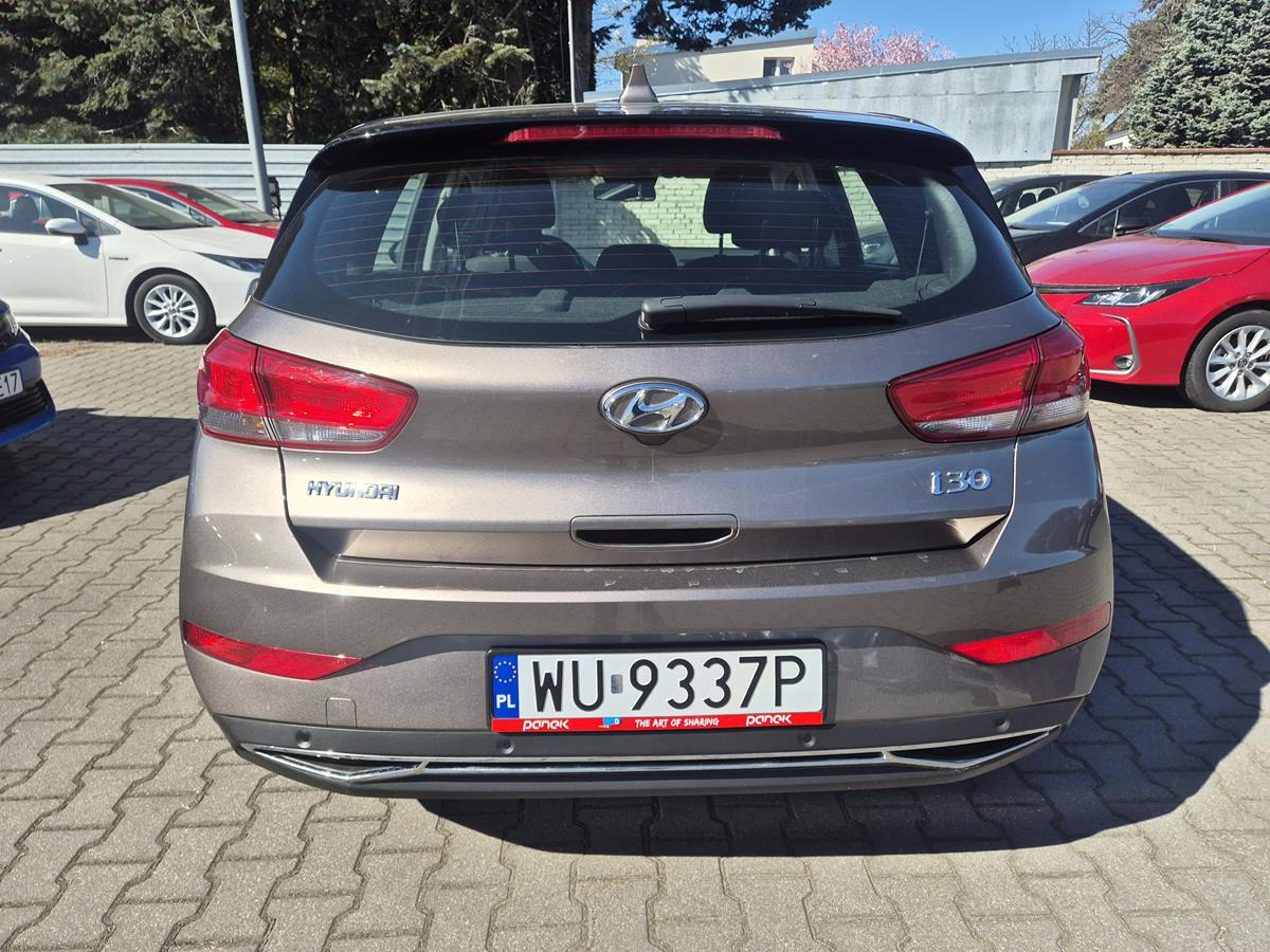 HYUNDAI I30 HATCHBACK - Hatchback: 5 kép. HYUNDAI I30 HATCHBACK - Hatchback: 5 kép.