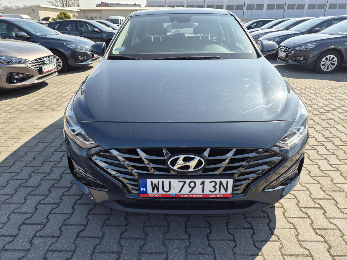 HYUNDAI I30 HATCHBACK - Hatchback: 3 kép. HYUNDAI I30 HATCHBACK - Hatchback: 3 kép.
