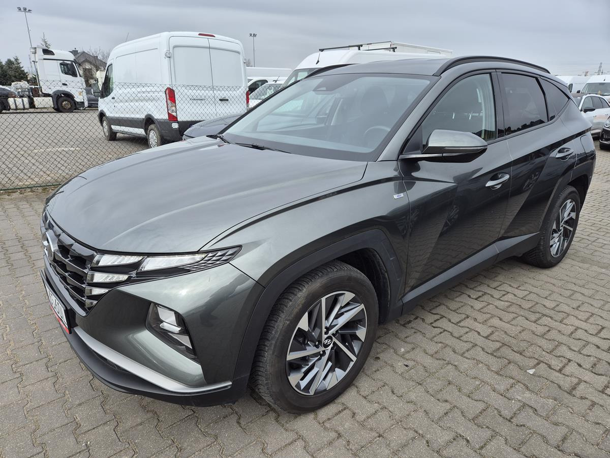HYUNDAI TUCSON SUV - Terepjáró/ SUV: 2 kép. HYUNDAI TUCSON SUV - Terepjáró/ SUV: 2 kép.