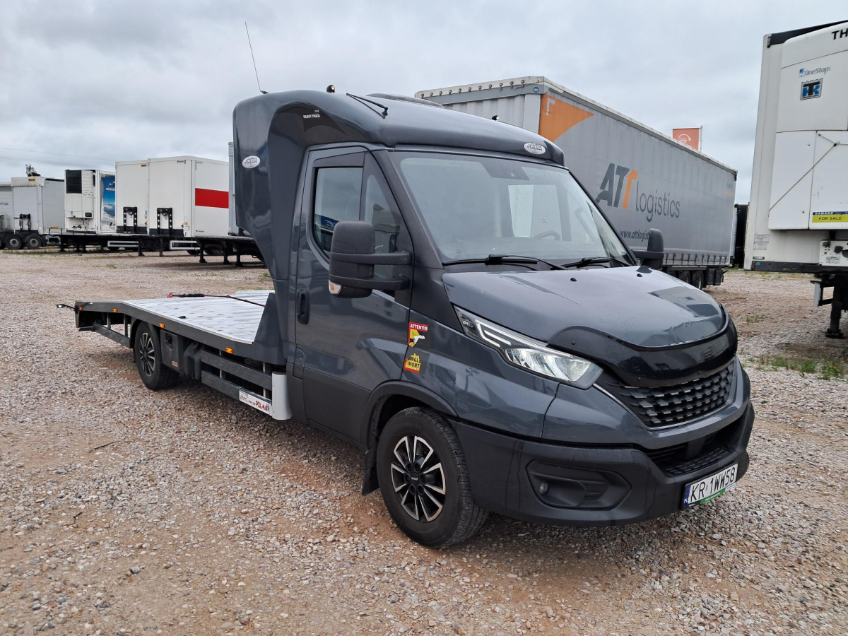 IVECO 35S18 AUTOLAWETA - Vontató: 1 kép. IVECO 35S18 AUTOLAWETA - Vontató: 1 kép.
