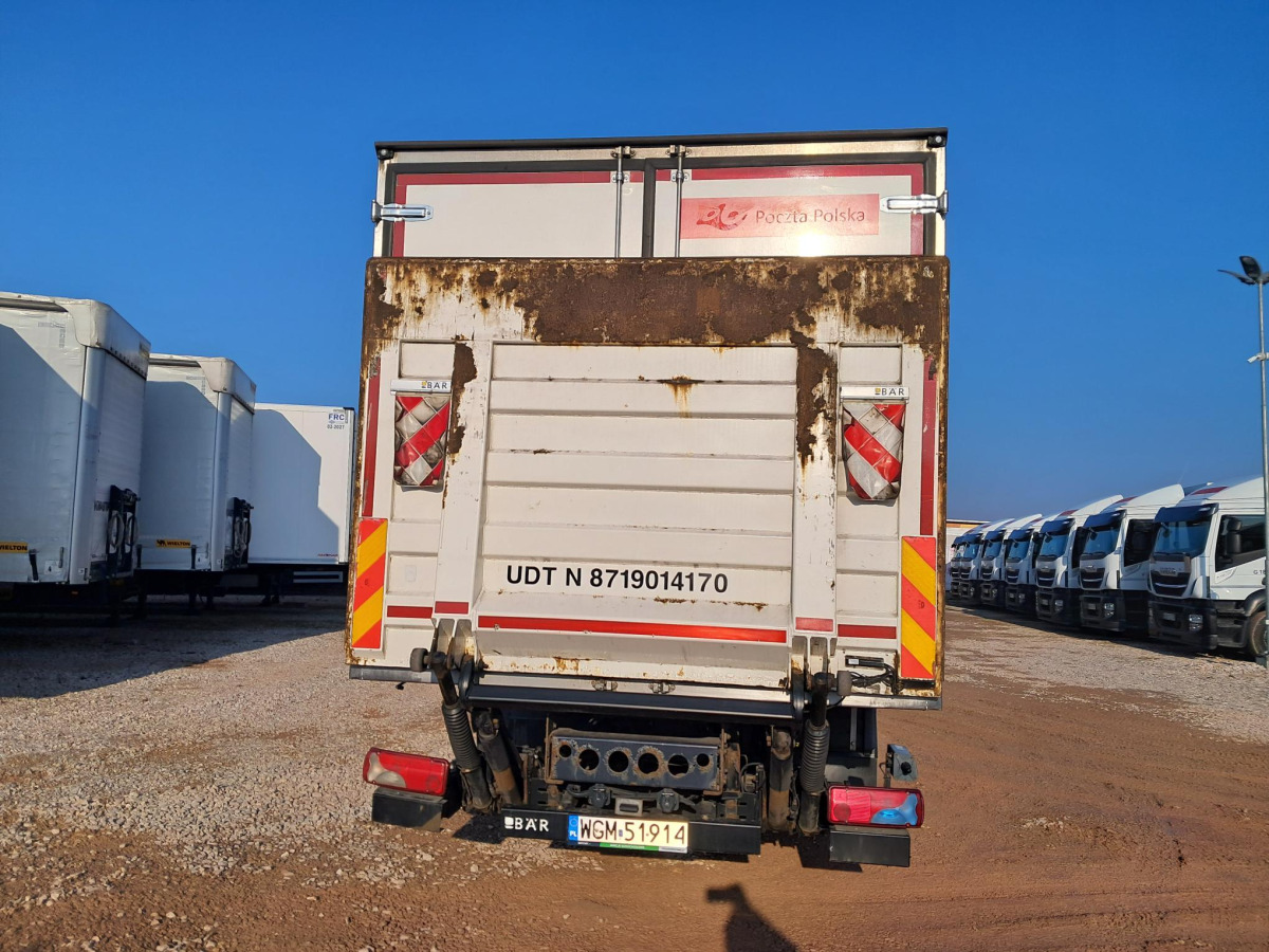 IVECO AD260SY/P KONTENER Z WINDĄ - Dobozos felépítményű teherautó: 5 kép. IVECO AD260SY/P KONTENER Z WINDĄ - Dobozos felépítményű teherautó: 5 kép.