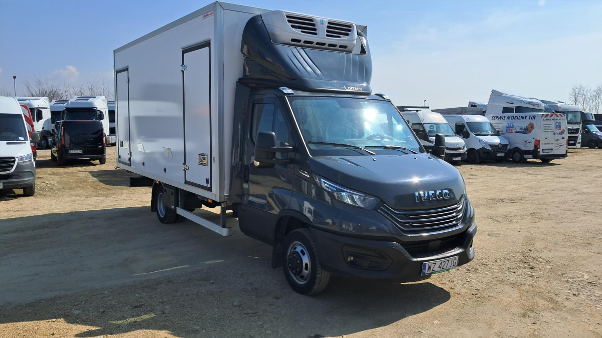 IVECO DAILY 50C18 CHŁODNIA Z AGREGATEM - Hűtős teherautó: 1 kép. IVECO DAILY 50C18 CHŁODNIA Z AGREGATEM - Hűtős teherautó: 1 kép.