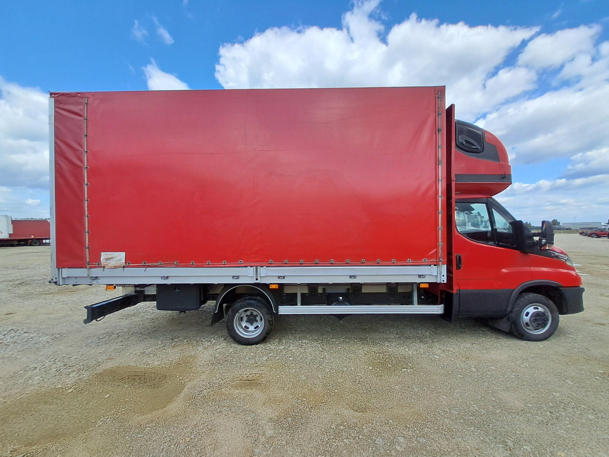 IVECO DAILY PLANDEKA - Ponyvás kisteherautó: 4 kép. IVECO DAILY PLANDEKA - Ponyvás kisteherautó: 4 kép.