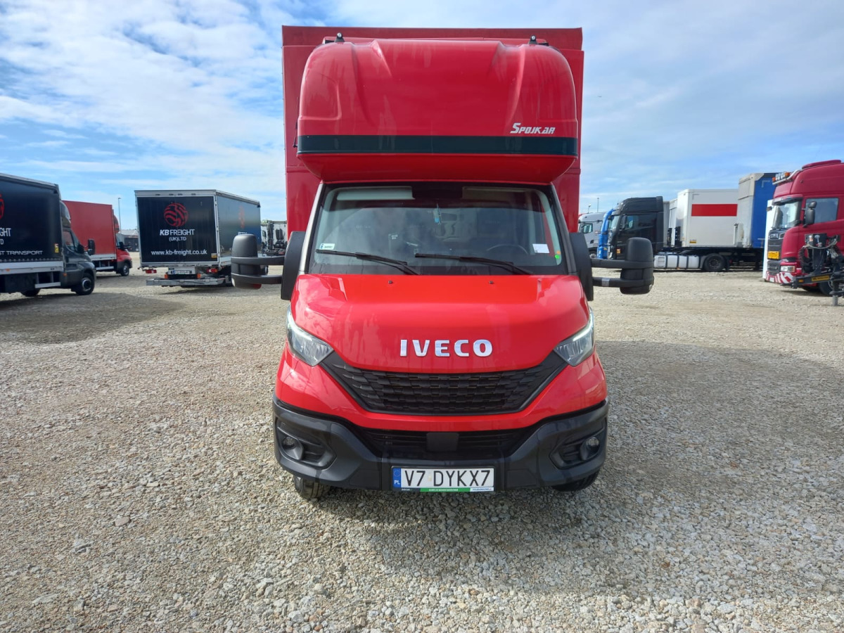 IVECO DAILY PLANDEKA - Ponyvás kisteherautó: 2 kép. IVECO DAILY PLANDEKA - Ponyvás kisteherautó: 2 kép.