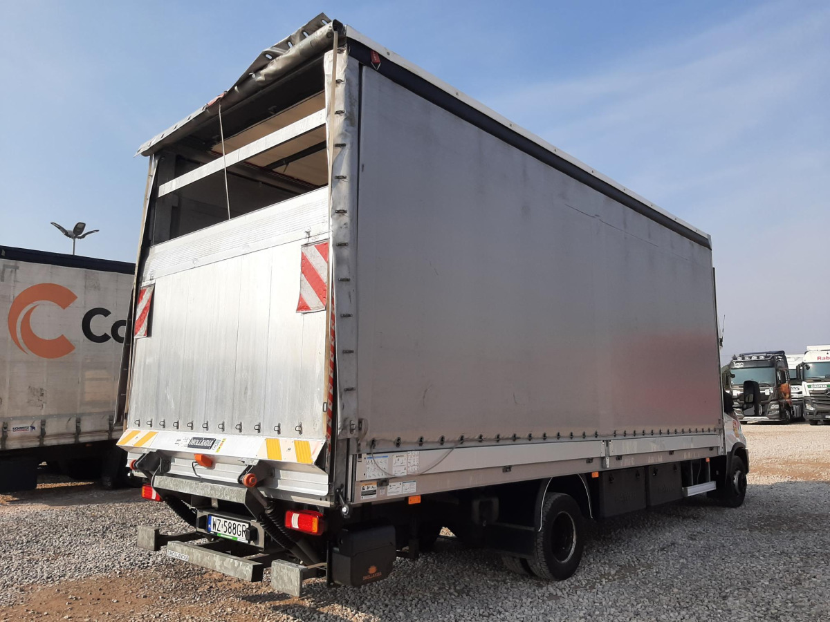 IVECO/JUSAM STANISŁAWJURKOWSKI 70C18/JU06 PLANDEKA Z WINDĄ - Ponyvás kisteherautó: 5 kép. IVECO/JUSAM STANISŁAWJURKOWSKI 70C18/JU06 PLANDEKA Z WINDĄ - Ponyvás kisteherautó: 5 kép.