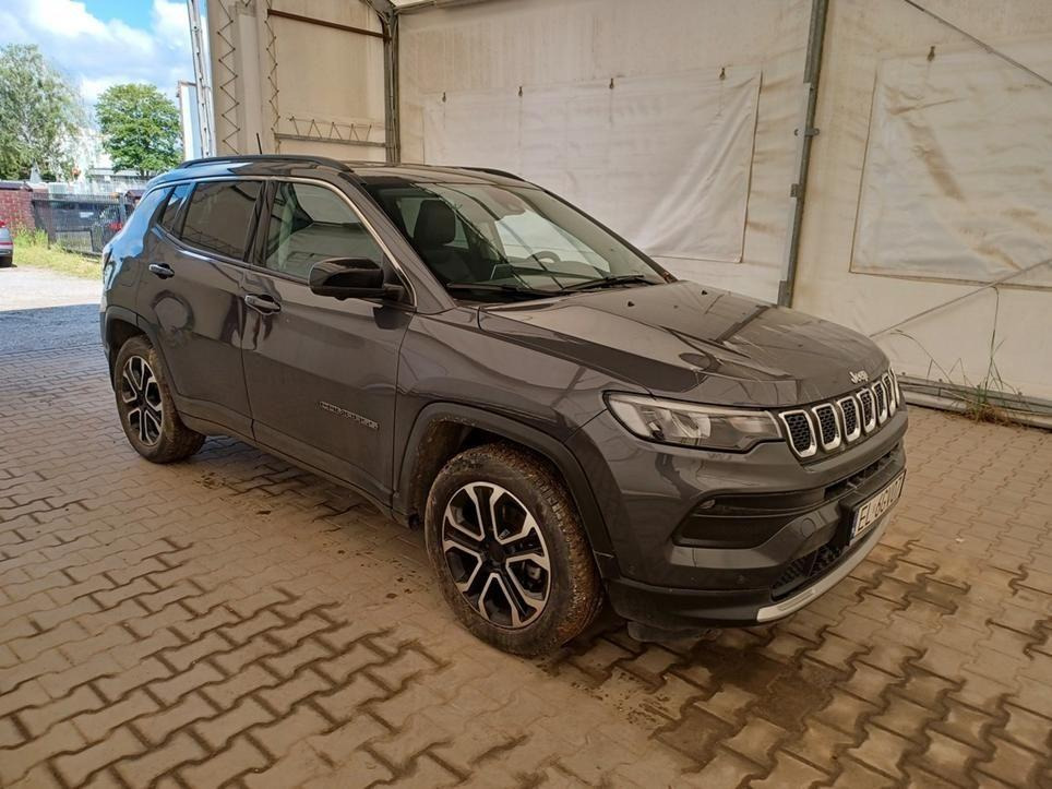JEEP COMPASS SUV - Terepjáró/ SUV: 1 kép. JEEP COMPASS SUV - Terepjáró/ SUV: 1 kép.
