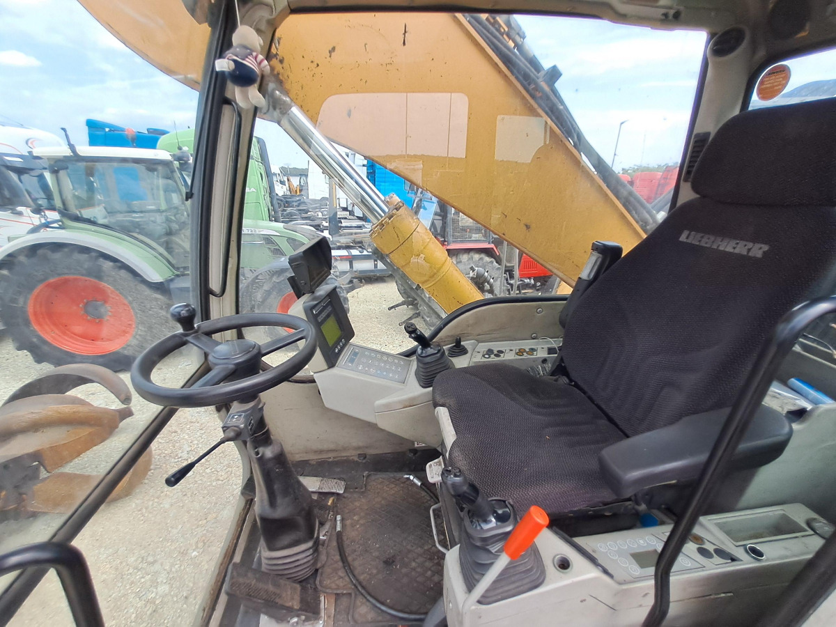 Hulladék kotró Koparka kołowa – LIEBHERR A 924 C LITRONIC – 2011 – 20 177 h – prace ziemne: 12 kép.