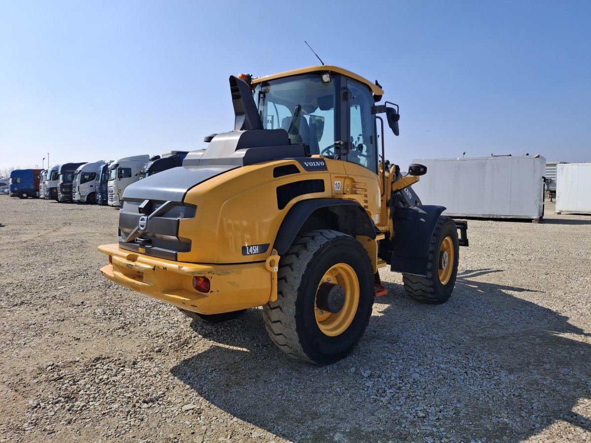 Ładowarka kołowa VOLVO L45H - 2023 - 7858 mth - 75 kW - Gumikerekes homlokrakodó: 5 kép. Ładowarka kołowa VOLVO L45H - 2023 - 7858 mth - 75 kW - Gumikerekes homlokrakodó: 5 kép.