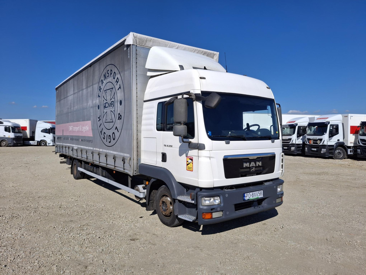 MAN/MAN TRUCK TGL12.250 4X2BL SOLÓWKA - Ponyvás teherautó: 1 kép. MAN/MAN TRUCK TGL12.250 4X2BL SOLÓWKA - Ponyvás teherautó: 1 kép.