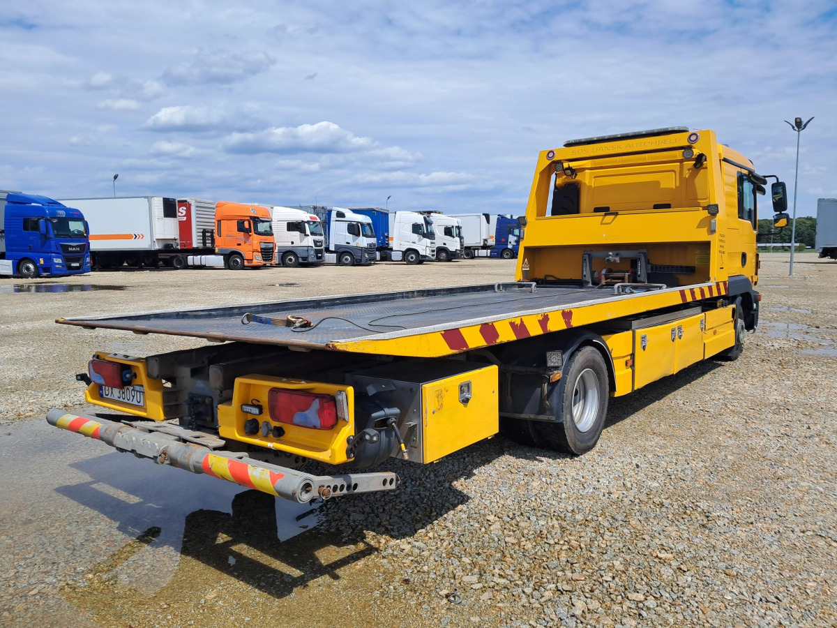 MAN TGL 12.250 4X2 BL AUTOLAWETA - Vontató: 4 kép. MAN TGL 12.250 4X2 BL AUTOLAWETA - Vontató: 4 kép.