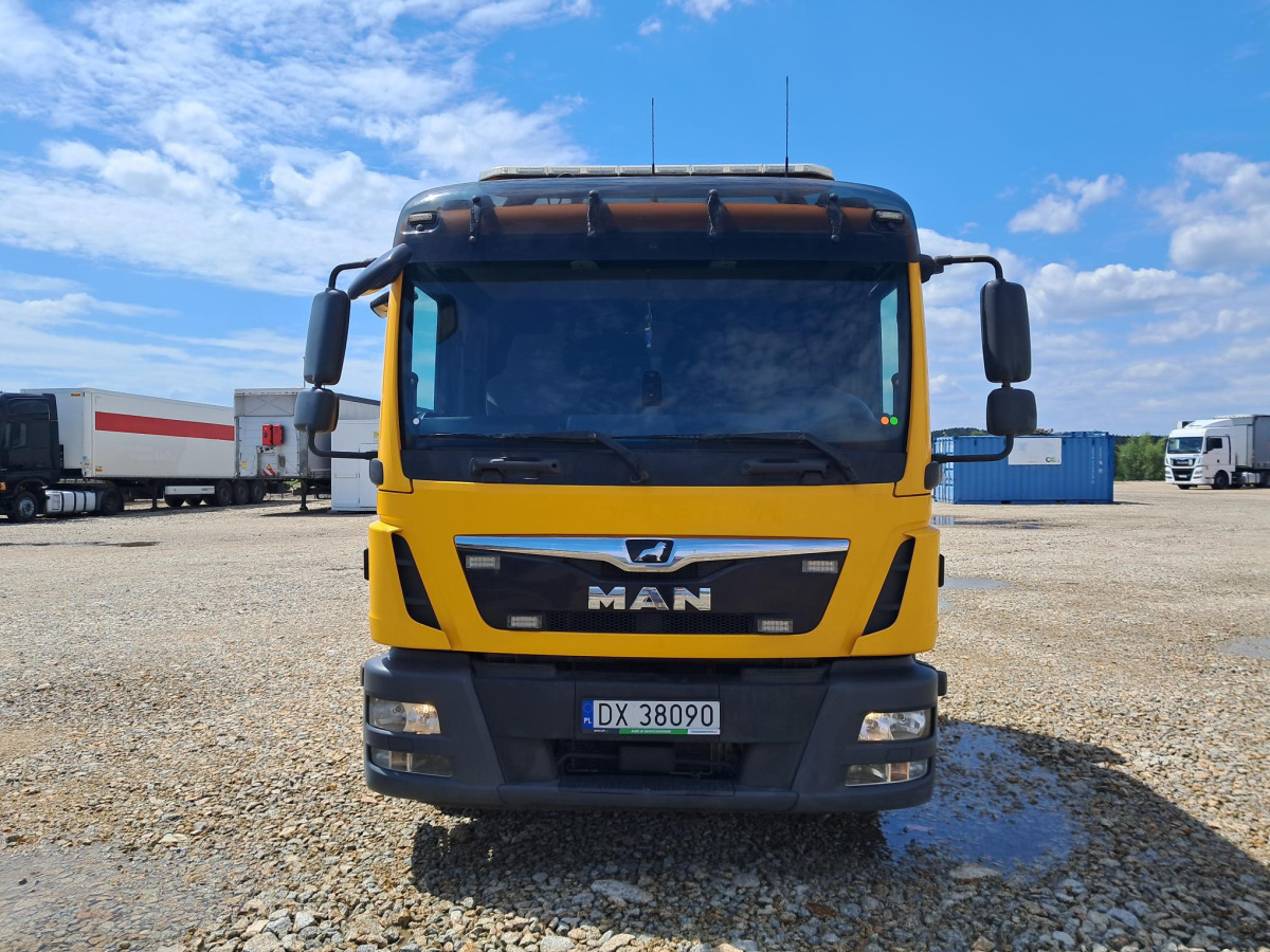 MAN TGL 12.250 4X2 BL AUTOLAWETA - Vontató: 3 kép. MAN TGL 12.250 4X2 BL AUTOLAWETA - Vontató: 3 kép.