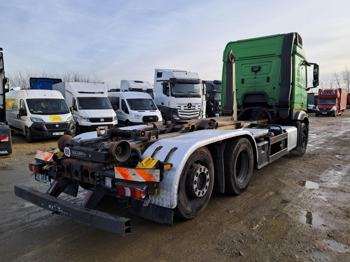 MERCEDES BENZ ACTROS HAKOWIEC - Horgos rakodó teherautó: 5 kép. MERCEDES BENZ ACTROS HAKOWIEC - Horgos rakodó teherautó: 5 kép.