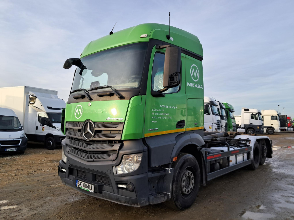 MERCEDES BENZ ACTROS HAKOWIEC - Horgos rakodó teherautó: 2 kép. MERCEDES BENZ ACTROS HAKOWIEC - Horgos rakodó teherautó: 2 kép.