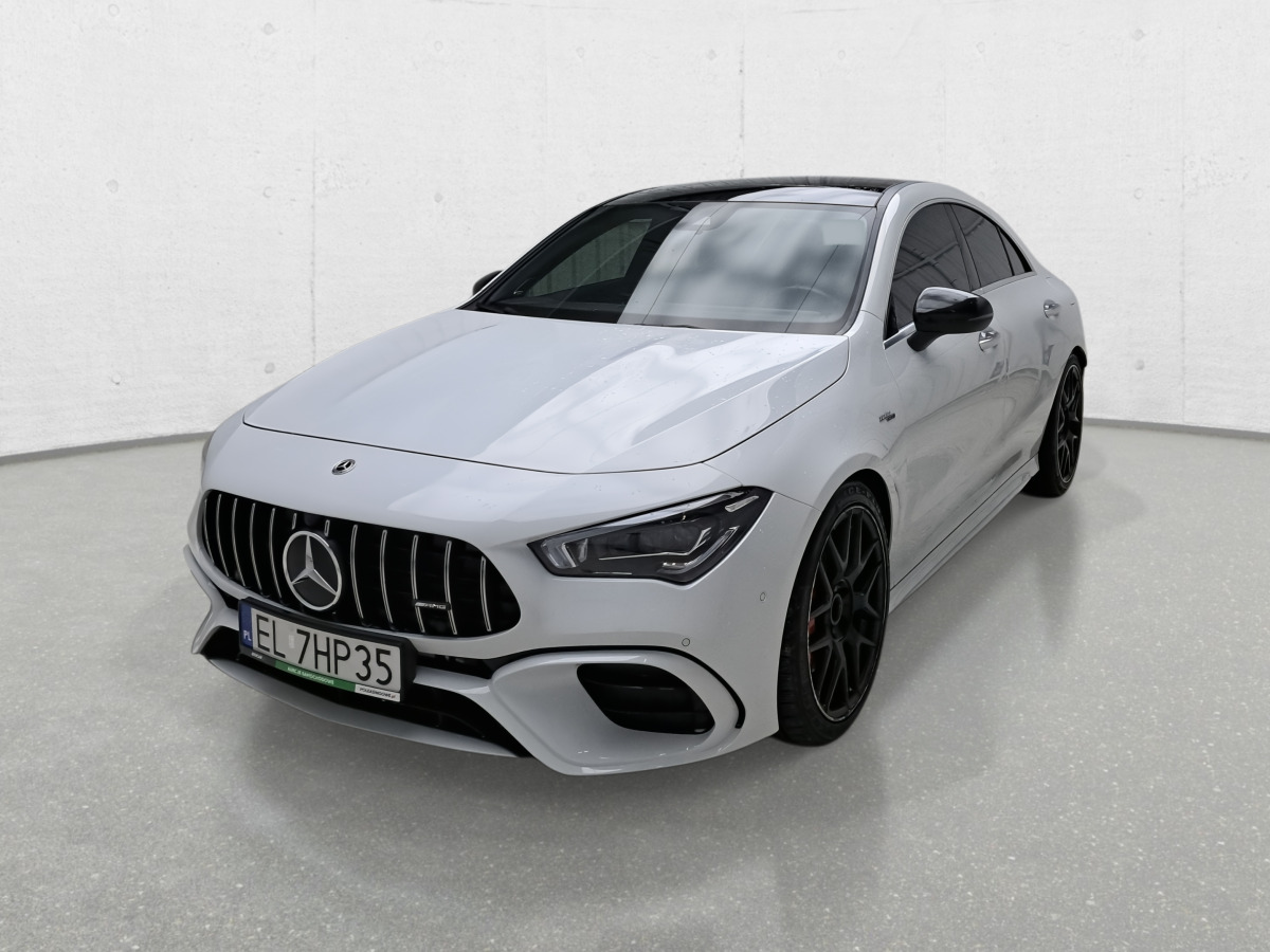 MERCEDES BENZ AMG CLA 45 SEDAN - Szedán: 4 kép. MERCEDES BENZ AMG CLA 45 SEDAN - Szedán: 4 kép.
