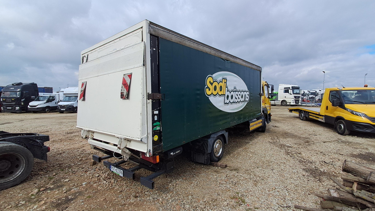 MERCEDES BENZ ATEGO SPECJALISTYCZNY - Ponyvás teherautó: 5 kép. MERCEDES BENZ ATEGO SPECJALISTYCZNY - Ponyvás teherautó: 5 kép.