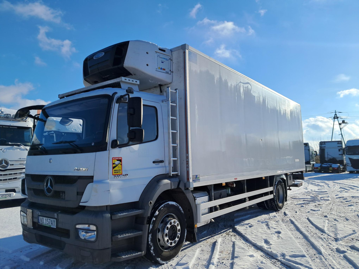 MERCEDES BENZ AXOR CHŁODNIA Z AGREGATEM - Hűtős teherautó: 2 kép. MERCEDES BENZ AXOR CHŁODNIA Z AGREGATEM - Hűtős teherautó: 2 kép.
