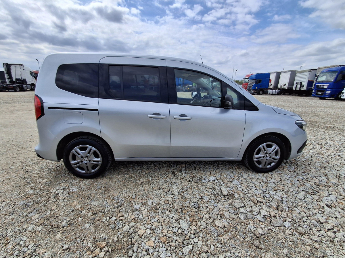 MERCEDES BENZ CITAN MINIVAN - Autó: 4 kép. MERCEDES BENZ CITAN MINIVAN - Autó: 4 kép.
