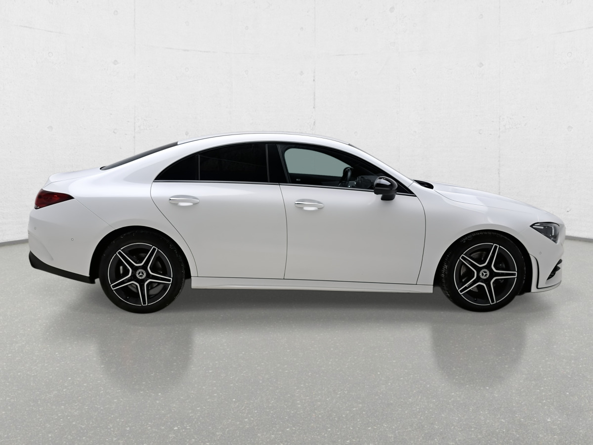 Hatchback MERCEDES BENZ CLA 200 D HATCHBACK: 9 kép.