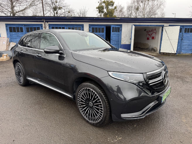 MERCEDES BENZ EQC 400 4MATIC SUV - Terepjáró/ SUV: 1 kép. MERCEDES BENZ EQC 400 4MATIC SUV - Terepjáró/ SUV: 1 kép.