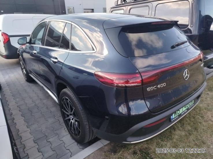 MERCEDES BENZ EQC 400 SUV - Terepjáró/ SUV: 3 kép. MERCEDES BENZ EQC 400 SUV - Terepjáró/ SUV: 3 kép.