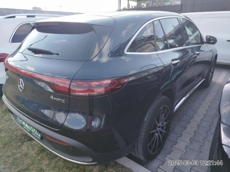 MERCEDES BENZ EQC 400 SUV - Terepjáró/ SUV: 4 kép. MERCEDES BENZ EQC 400 SUV - Terepjáró/ SUV: 4 kép.
