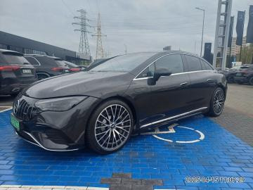 MERCEDES BENZ EQE SEDAN - Szedán: 2 kép. MERCEDES BENZ EQE SEDAN - Szedán: 2 kép.