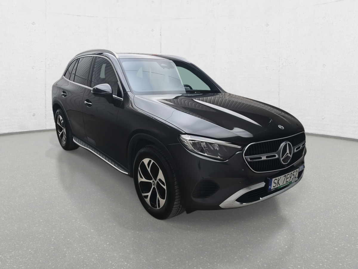 MERCEDES BENZ GLC 220 D 4MATIC SUV - Terepjáró/ SUV: 2 kép. MERCEDES BENZ GLC 220 D 4MATIC SUV - Terepjáró/ SUV: 2 kép.