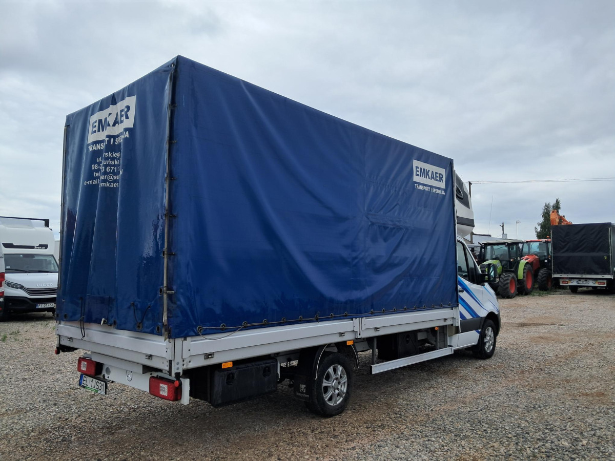 MERCEDES BENZ SPRINTER PLANDEKA - Ponyvás kisteherautó: 5 kép. MERCEDES BENZ SPRINTER PLANDEKA - Ponyvás kisteherautó: 5 kép.