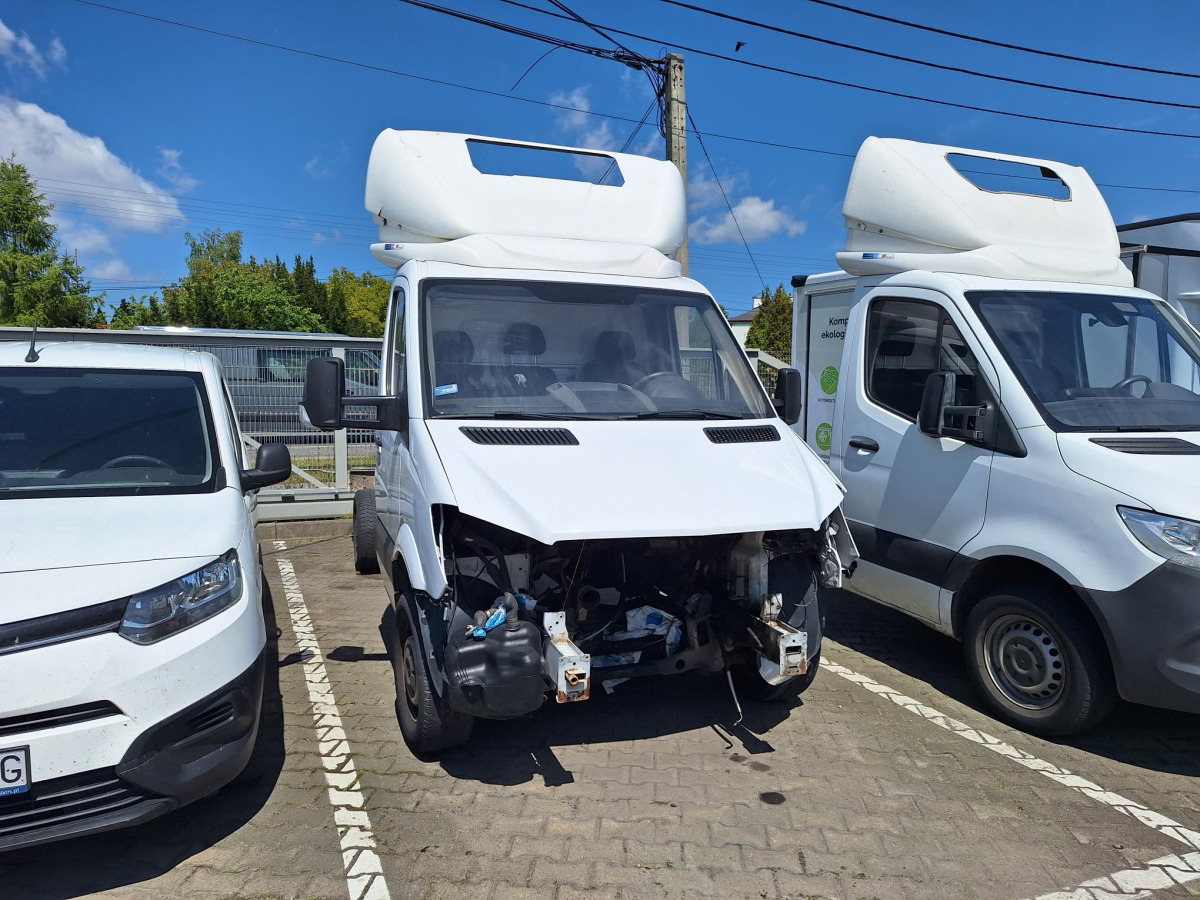 MERCEDES BENZ SPRINTER RAMA DO ZABUDOWY - Alvaz teherautó: 1 kép. MERCEDES BENZ SPRINTER RAMA DO ZABUDOWY - Alvaz teherautó: 1 kép.