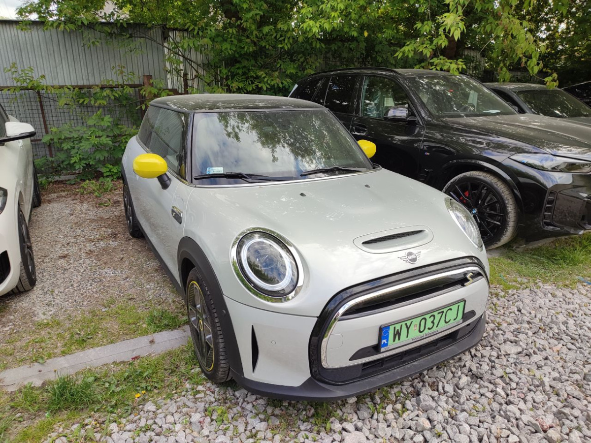 MINI COOPER HATCHBACK - Hatchback: 1 kép. MINI COOPER HATCHBACK - Hatchback: 1 kép.