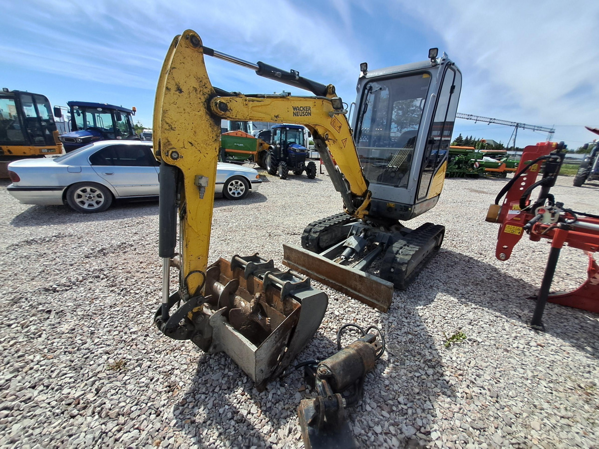 Minikoparka WACKER NEUSON ET24 - 2022 - 2,7t - 13,8kW - Świder - Minikotró: 2 kép. Minikoparka WACKER NEUSON ET24 - 2022 - 2,7t - 13,8kW - Świder - Minikotró: 2 kép.