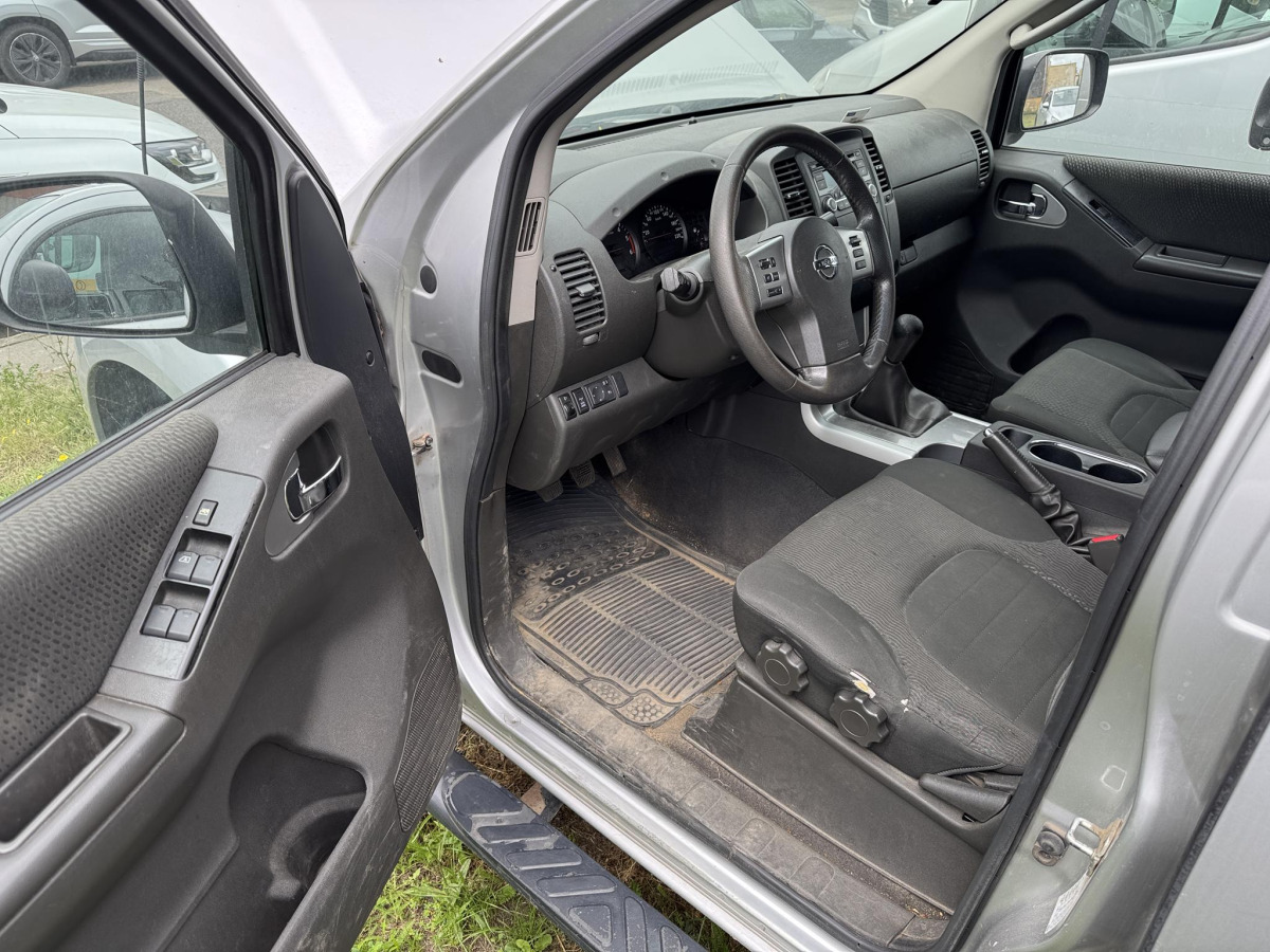 NISSAN NAVARA PICK-UP - Pickup: 5 kép. NISSAN NAVARA PICK-UP - Pickup: 5 kép.