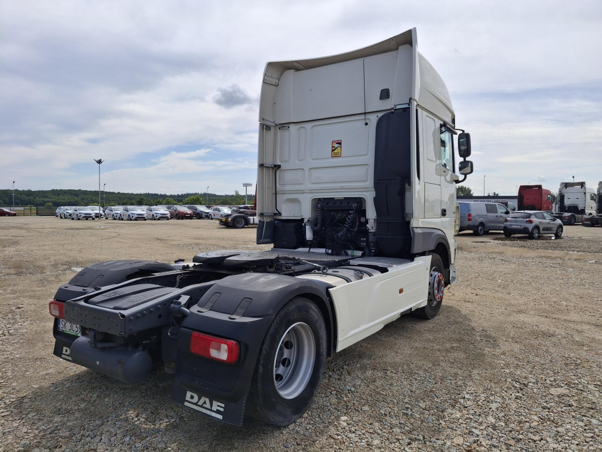 DAF XF 450 FT CIĄGNIK SIODŁOWY - Nyergesvontató: 5 kép. DAF XF 450 FT CIĄGNIK SIODŁOWY - Nyergesvontató: 5 kép.