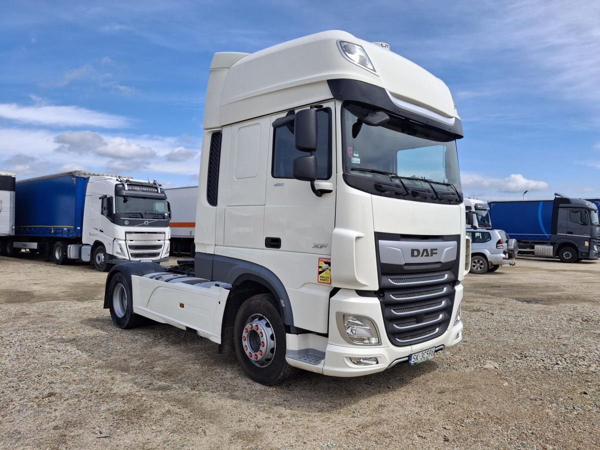 DAF XF 450 FT CIĄGNIK SIODŁOWY - Nyergesvontató: 1 kép. DAF XF 450 FT CIĄGNIK SIODŁOWY - Nyergesvontató: 1 kép.