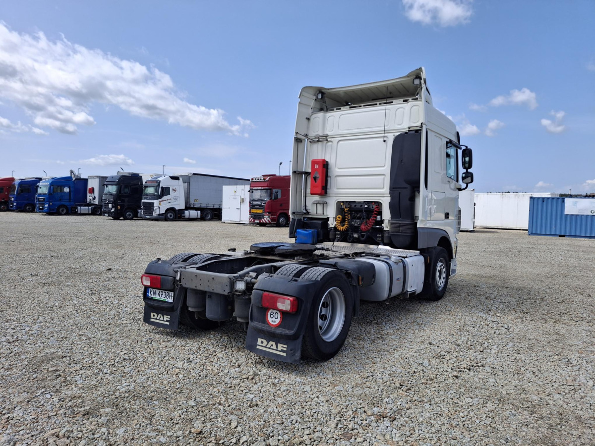 DAF XF 450 FT CIĄGNIK SIODŁOWY - Nyergesvontató: 5 kép. DAF XF 450 FT CIĄGNIK SIODŁOWY - Nyergesvontató: 5 kép.